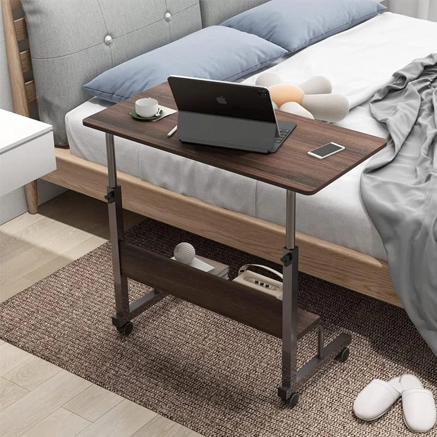 میز لپ تاپ متحرک مناسب منزل و اداره، ابعاد 80 در 40 سانتی متر، میز کار مدرن چند منظوره با قابلیت تنظیم ارتفاع و دارای قفسه، مشکی