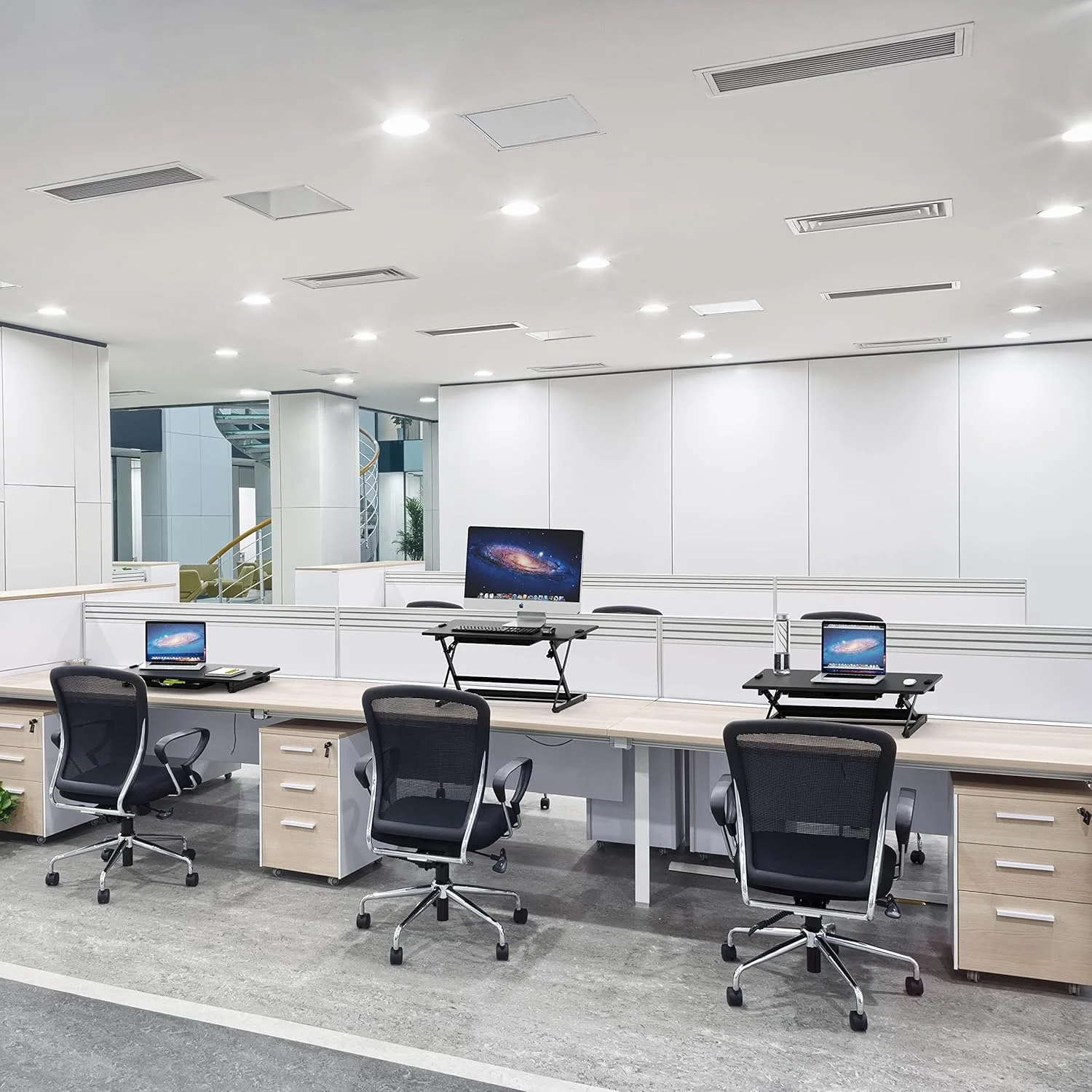 ایستگاه کاری و مبدل میز ایستاده قابل تنظیم ارتفاع SHW، 32 اینچی، مشکی