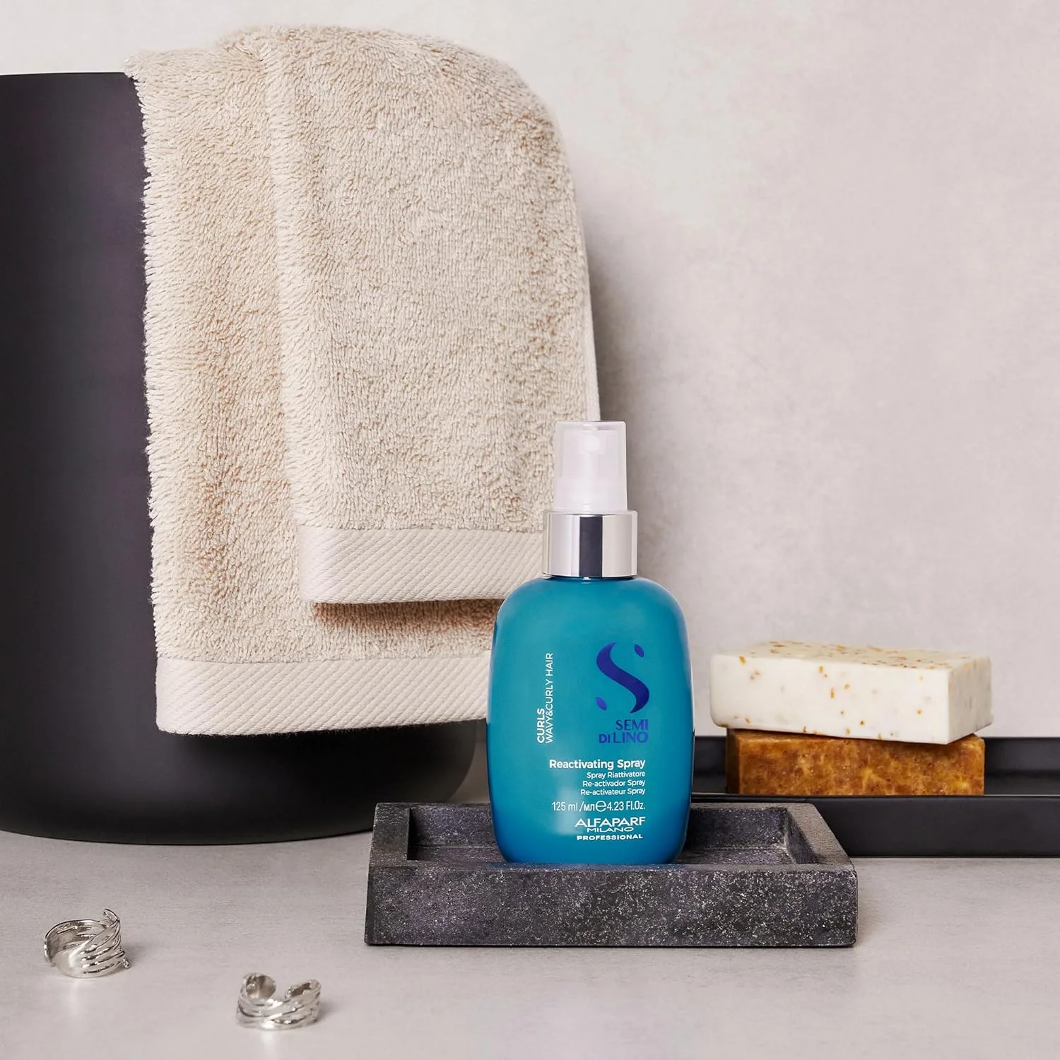 اسپری احیا کننده فر مو آلفاپارف میلانو سمی دی لینو مخصوص موهای فر 125 میلی لیتر اسپری احیا کننده فر مو آلفاپارف میلانو سمی دی لینو مخصوص موهای فر 125 میلی لیتر