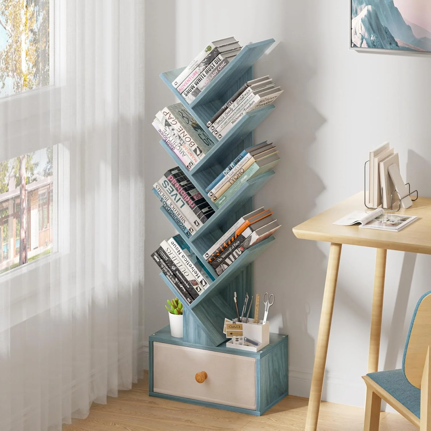کتابخانه درختی 8 طبقه با کشو، قفسه کتاب چوبی ایستاده برای فضای باریک، قفسه های سازمان دهنده برای کتاب، قفسه کتاب برای دفتر کار خانگی، اتاق نشیمن، اتاق خواب، آبی سرمه ای