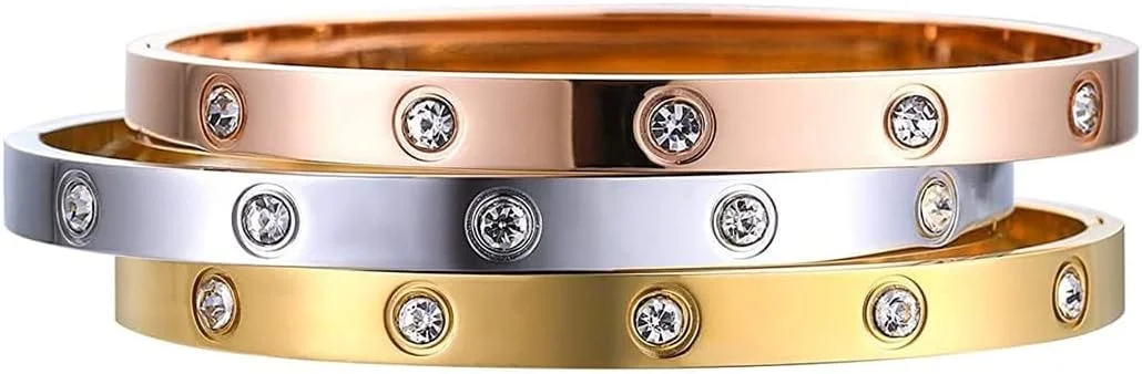 دستبند النگویی استیل ضد زنگ با روکش طلای 18 عیار و نگین های درخشان | مناسب هدیه برای مادر، خواهر، همسر، دوست دختر و زوج های جوان | زیورآلات ضد حساسیت