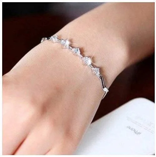 دستبند آویز نگین دار نقره ای پلاتین شیک و مد روز زنانه