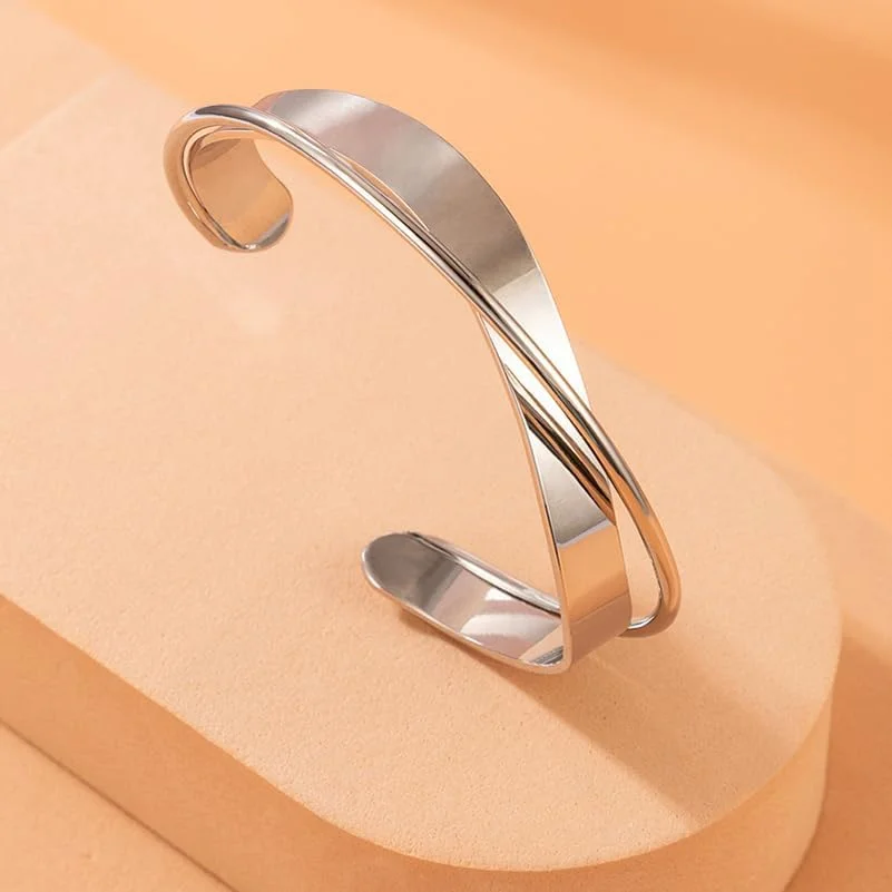 شاینینگ دیوا فشن، ست دستبند النگویی باز، طرح ضربدری پیچیده و مینیمال، 3 عددی، مناسب دختران و بانوان شاینینگ دیوا فشن، ست دستبند النگویی باز، طرح ضربدری پیچیده و مینیمال، 3 عددی، مناسب دختران و بانوان