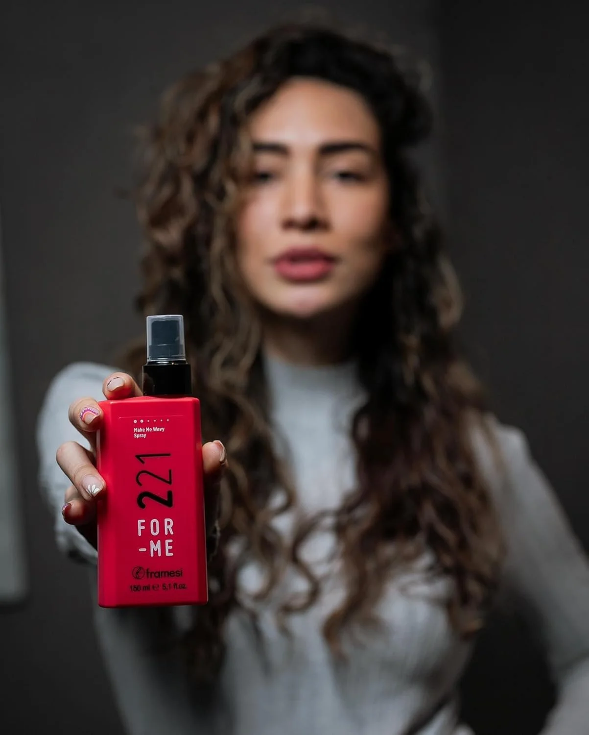 اسپری موی فر طبیعی Framesi For Me - Make Me Wavy برای حجم دهی و خشک کردن در آفتاب