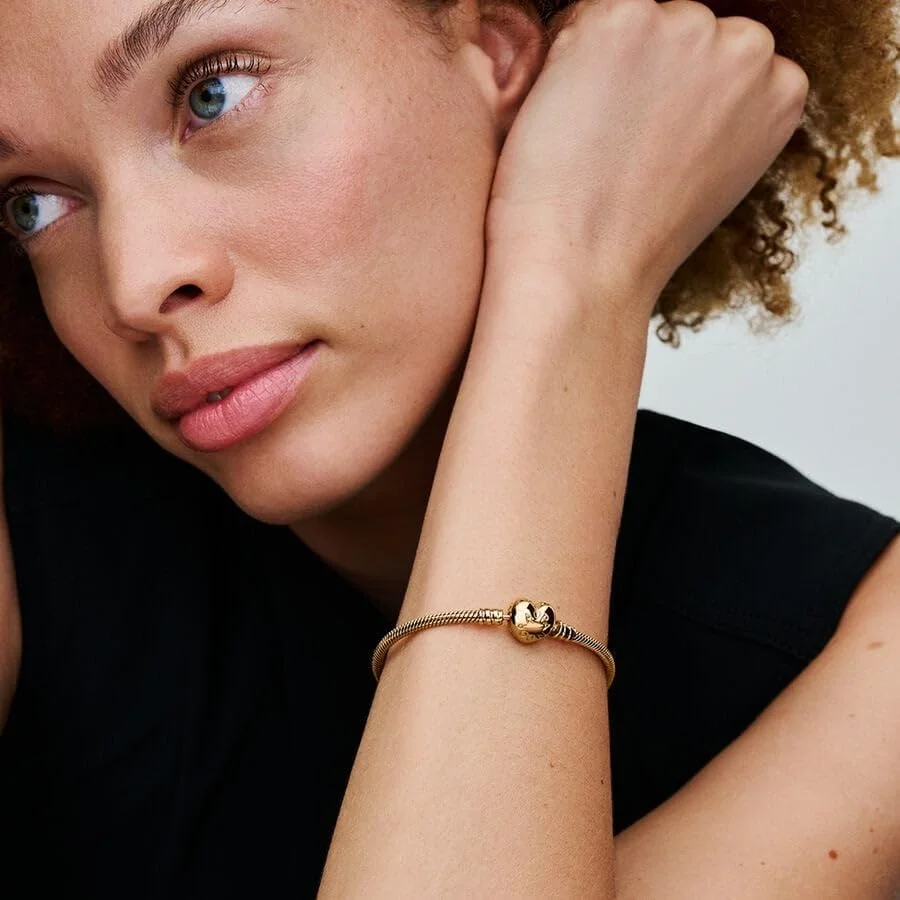 دستبند زنجیری ماری قفل قلبی Pandora Moments، طلای 14 عیار، همراه با جعبه هدیه دستبند زنجیری ماری قفل قلبی Pandora Moments، طلای 14 عیار، همراه با جعبه هدیه