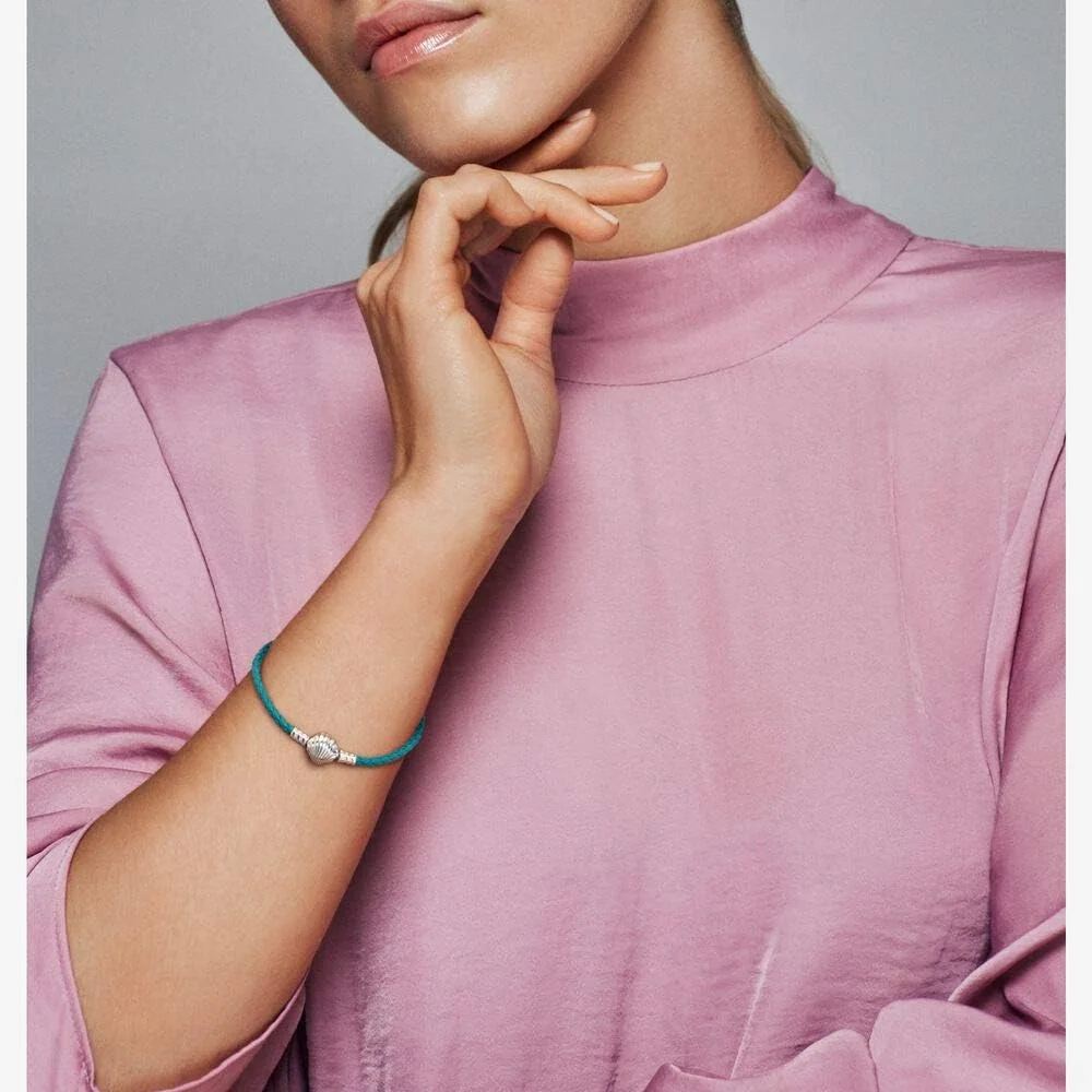 دستبند چرم بافت فیروزه ای پاندورا با قفل صدفی، چرم دستبند چرم بافت فیروزه ای پاندورا با قفل صدفی، چرم