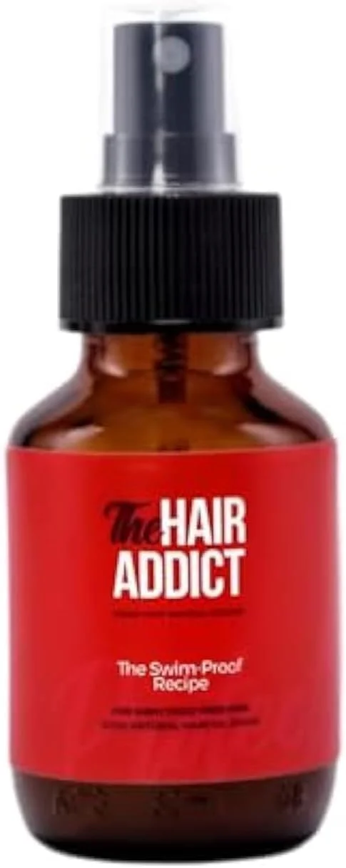 اسپری محافظ مو در برابر کلر و آب دریا Hair Addict – حجم 60 میلی لیتر | محافظت در برابر آسیب های خورشید | کاهش شکستگی مو | حاوی روغن جوجوبا و ویتامین های مغذی | فرمولاسیون دو فاز 100% طبیعی