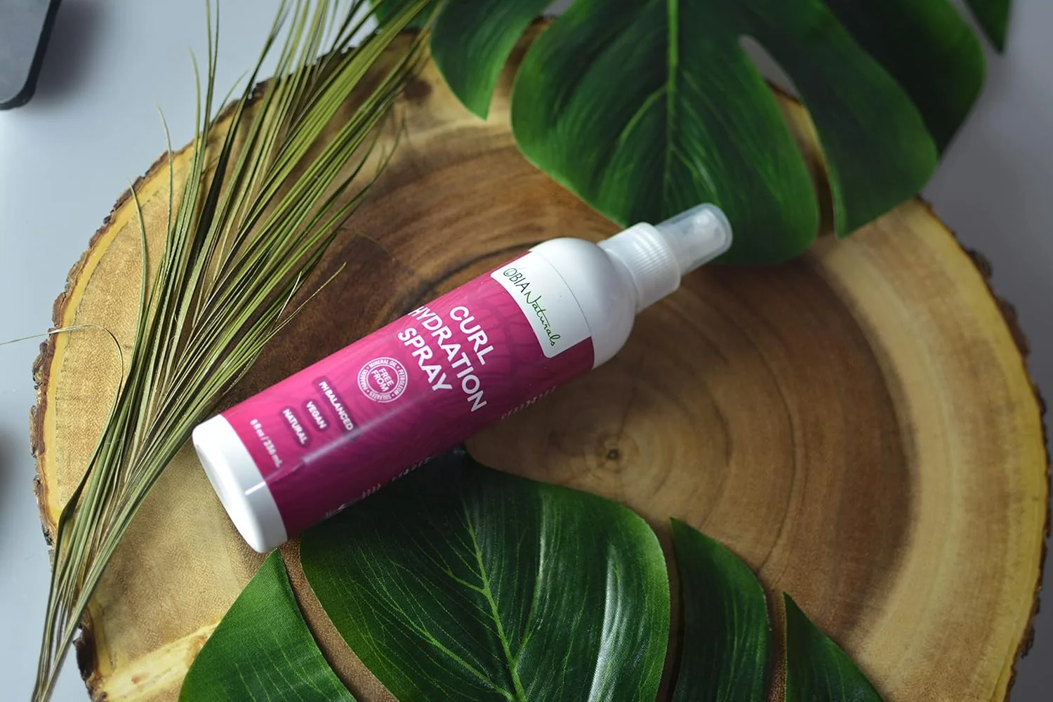 اسپری آبرسان موی فر OBIA Naturals - طراوت بخش، مرطوب کننده و مغذی برای موهای خشک و فر، 236 میلی لیتر. اسپری آبرسان موی فر OBIA Naturals - طراوت بخش، مرطوب کننده و مغذی برای موهای خشک و فر، 236 میلی لیتر.