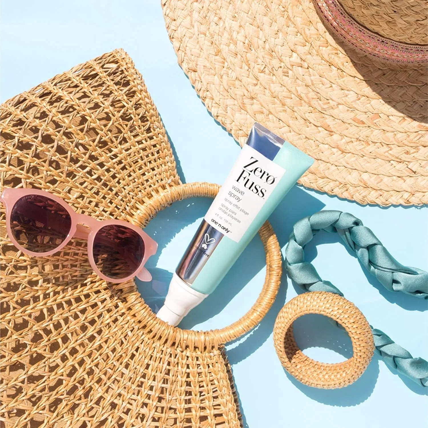 اسپری حالت دهنده مو One 'n Only Zero Fuss، سبک، ایجاد کننده بافت و تفکیک بدون حس چسبندگی، پوشش مات، بدون ایجاد خشکی، طراحی شده برای ایجاد حجم، 118 میلی لیتر اسپری حالت دهنده مو One 'n Only Zero Fuss، سبک، ایجاد کننده بافت و تفکیک بدون حس چسبندگی، پوشش مات، بدون ایجاد خشکی، طراحی شده برای ایجاد حجم، 118 میلی لیتر