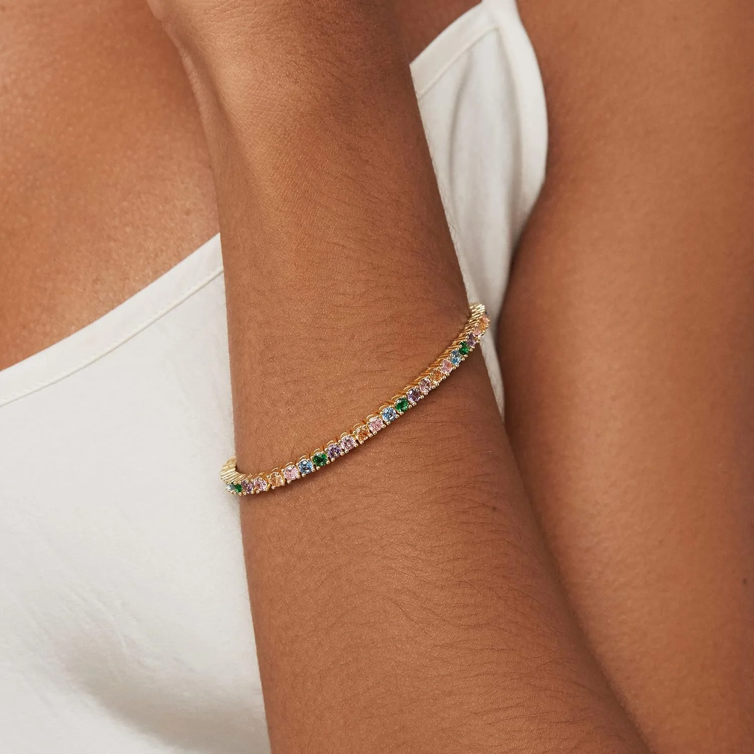 دستبند تنیس زنانه پاوی با روکش طلای 14 عیار، نگین های زیرکونیا مکعبی رنگارنگ 3 میلی متری | دستبند زنانه | سایز 16.5 تا 19 سانتی متر