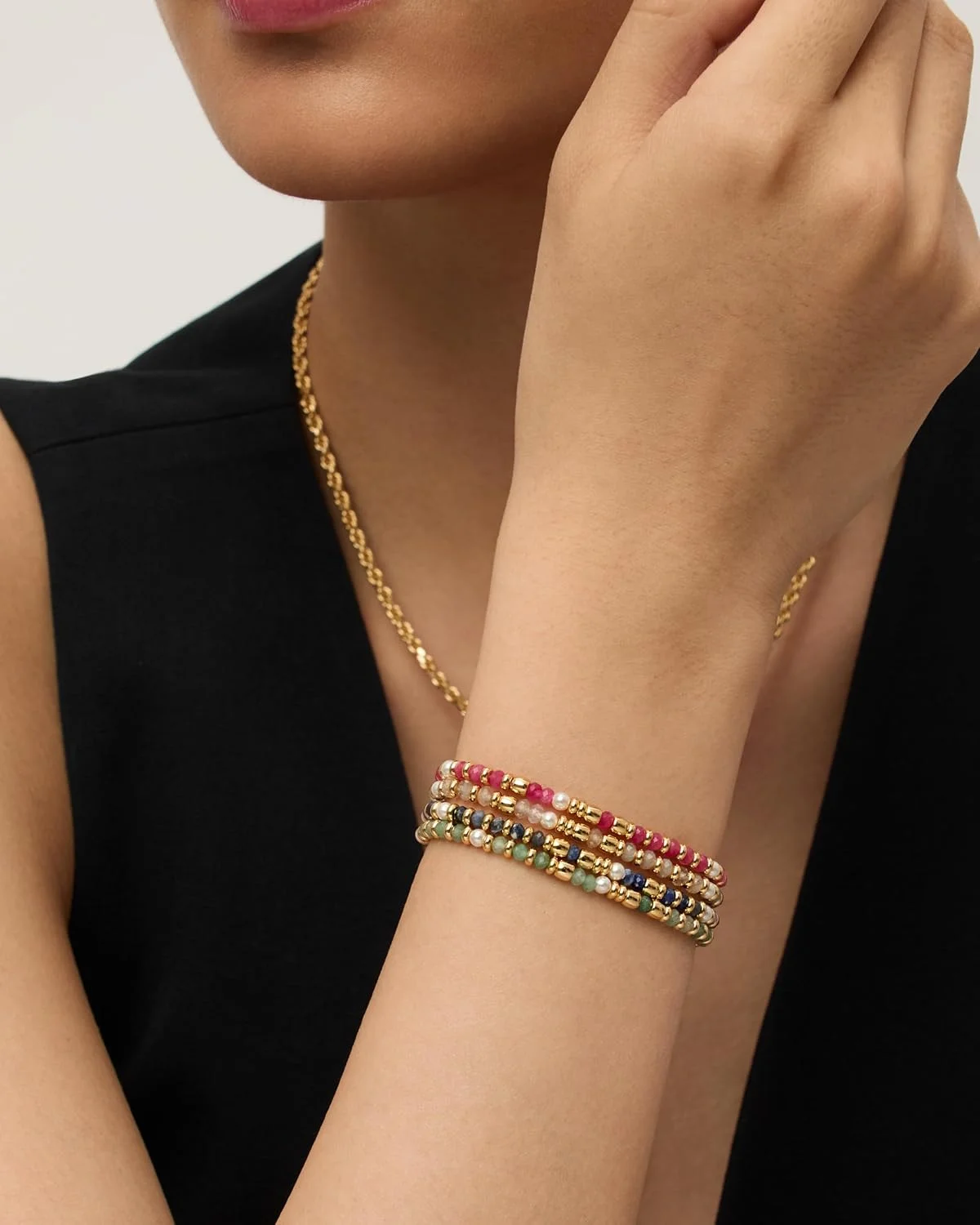 دستبند مهره دار با روکش طلای 14 عیار زنانه | دستبند کشویی قابل تنظیم رنگی به سبک بوهو | مروارید آب شیرین، یشم صورتی، آمازونیت، سودالیت، مهره های لابرادوریت
