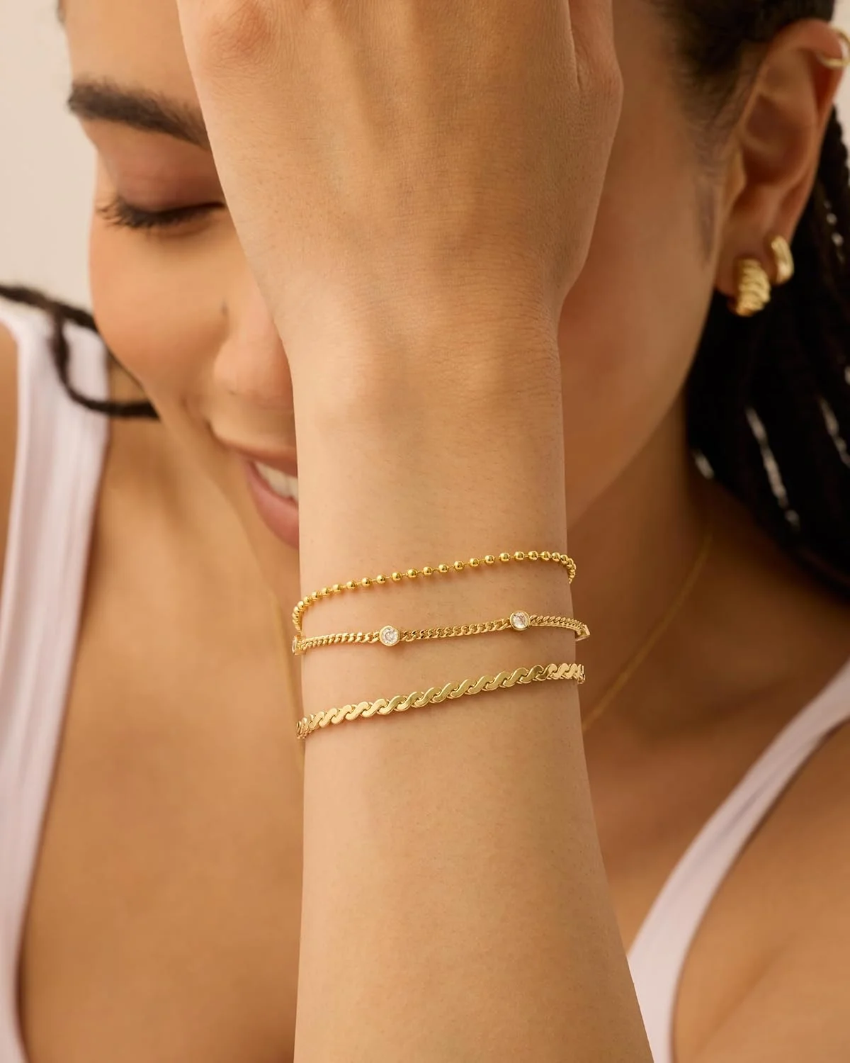 دستبند زنجیری پاوی با روکش طلای 14 عیار - مجموعه لایه ای و قابل انباشت با سنگ های زیرکونیا درجه یک