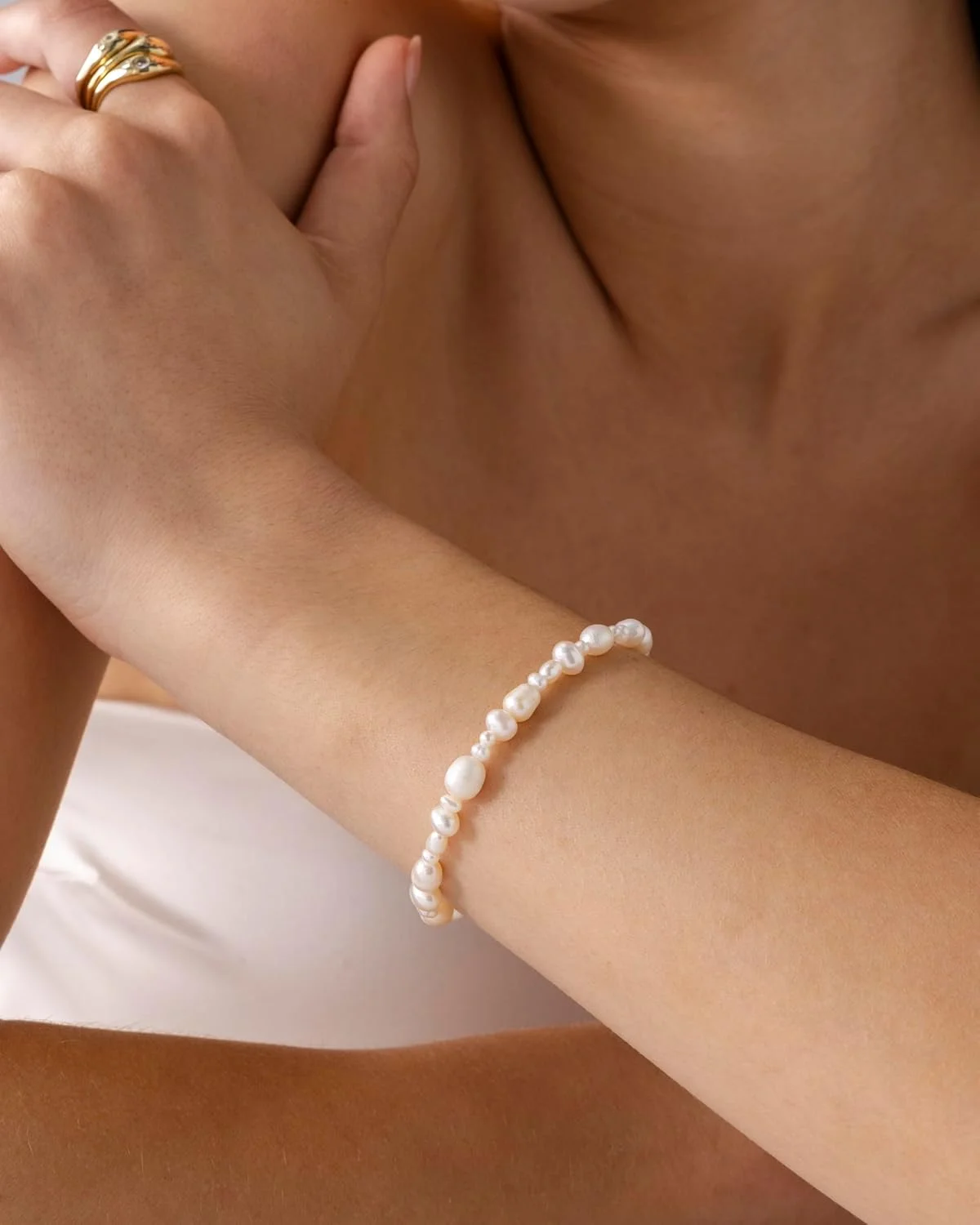 دستبند مروارید باروک آب شیرین پاوی با زنجیر طلای 14 عیار زنانه | دستبند مرواریدی ساحلی 6.5 اینچی