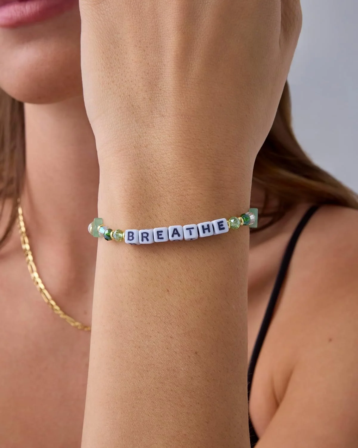 دستبند مهره ای روکش رودیوم PAVOI برای زنان | دستبند الهام بخش قابل تنظیم | مهره های سبز ستاره ای | دستبندهای شیک و قابل انباشت، 10 اینچ، آونتورین