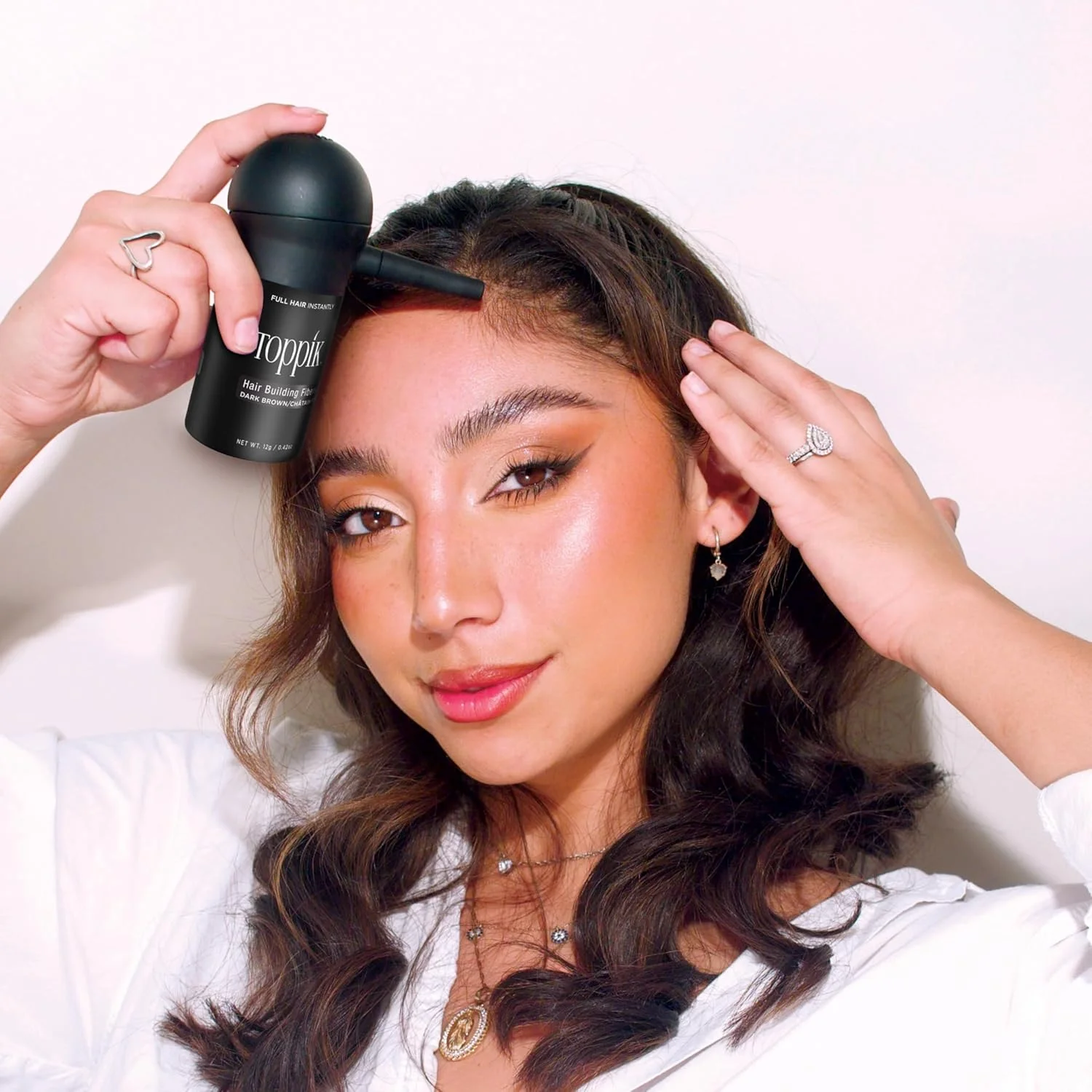 الیاف پرپشت کننده مو تاپیک قهوه ای تیره 27.5 گرم به همراه اسپری نگهدارنده 118 میلی لیتر و اپلیکاتور اسپری 3 تکه