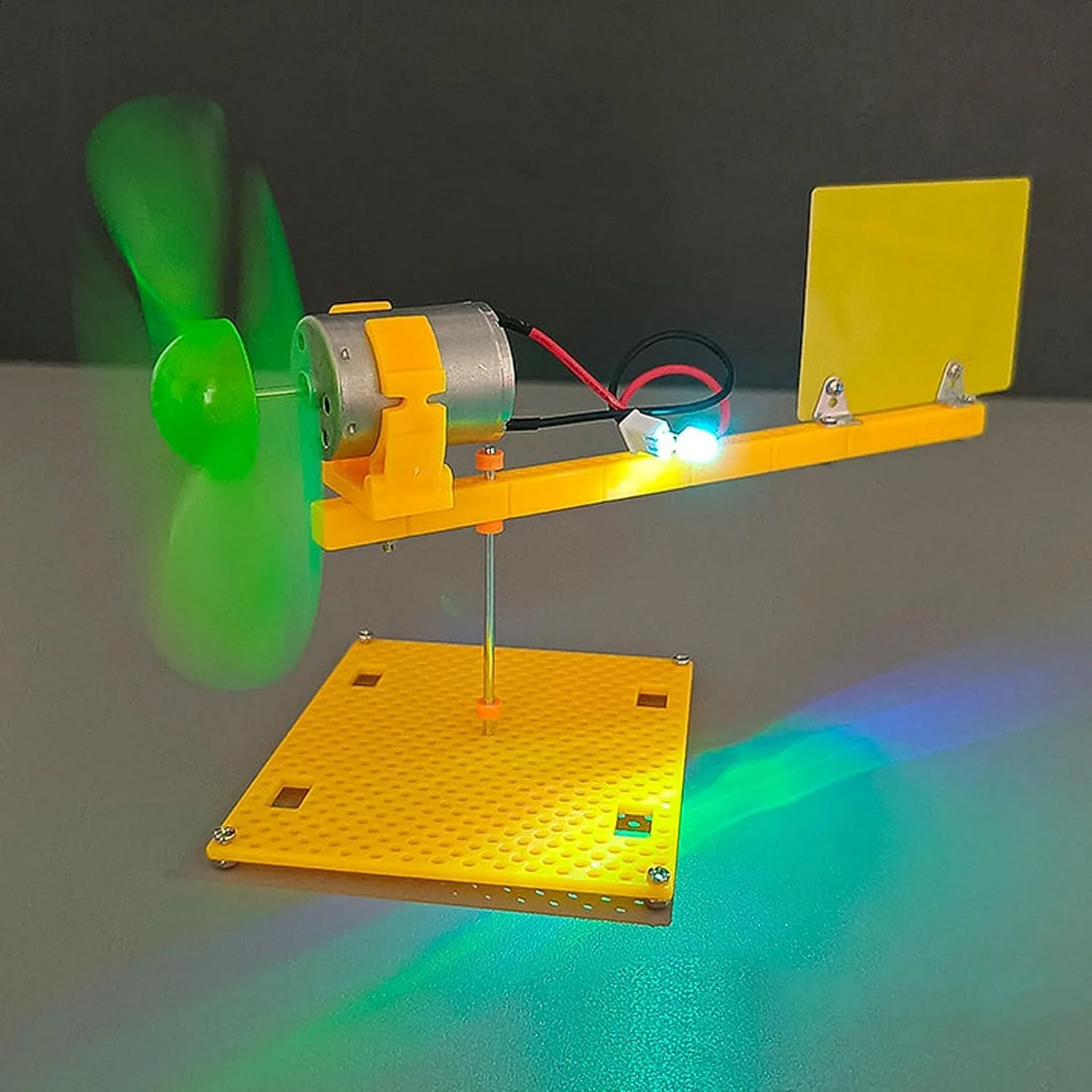 ژنراتور بادی، توربین بادی اسباب بازی فن، مدل کیت آزمایش علمی آموزش میکرو موتور DC با تیغه و نگهدارنده برای پروژه های کوچک برق DIY ژنراتور بادی، توربین بادی اسباب بازی فن، مدل کیت آزمایش علمی آموزش میکرو موتور DC با تیغه و نگهدارنده برای پروژه های کوچک برق DIY