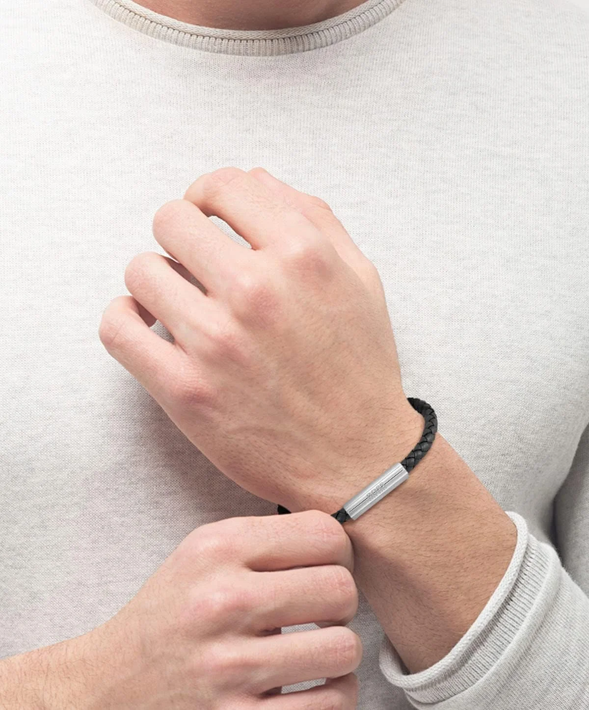 دستبند چرمی بافت مردانه BOSS دستبند چرمی بافت مردانه BOSS