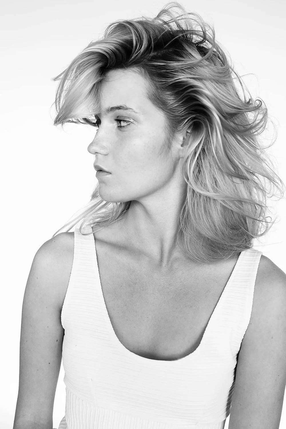 اسپری حجم دهنده مو آر پلاس کو دالاس 251 میلی لیتر اسپری حجم دهنده مو آر پلاس کو دالاس 251 میلی لیتر