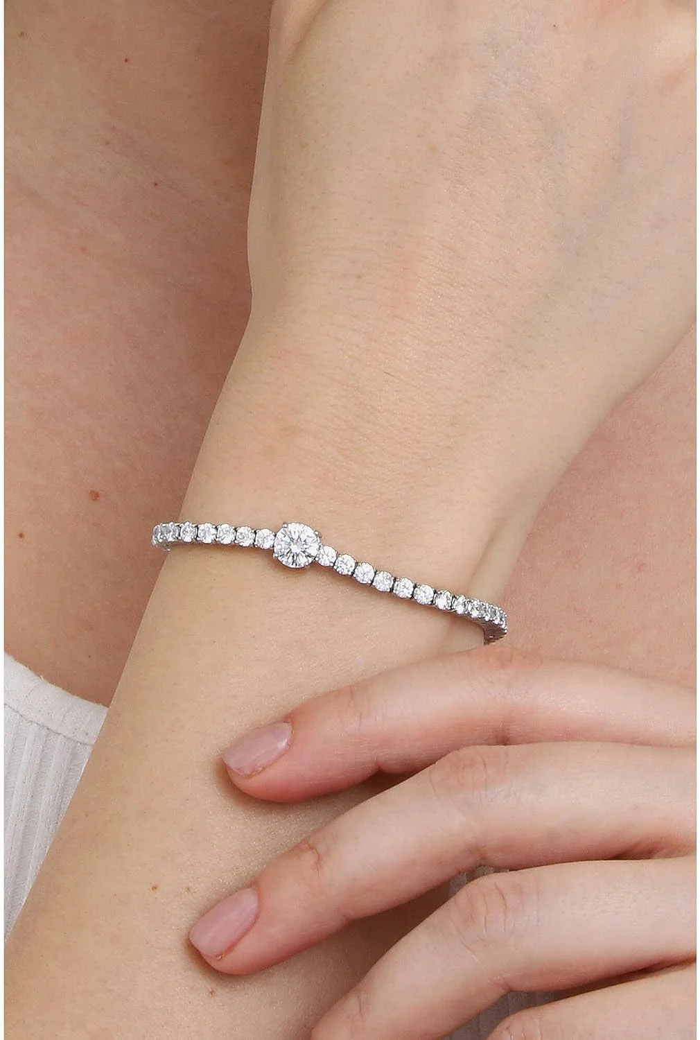 دستبند زنانه گس مدل UBB04220RH