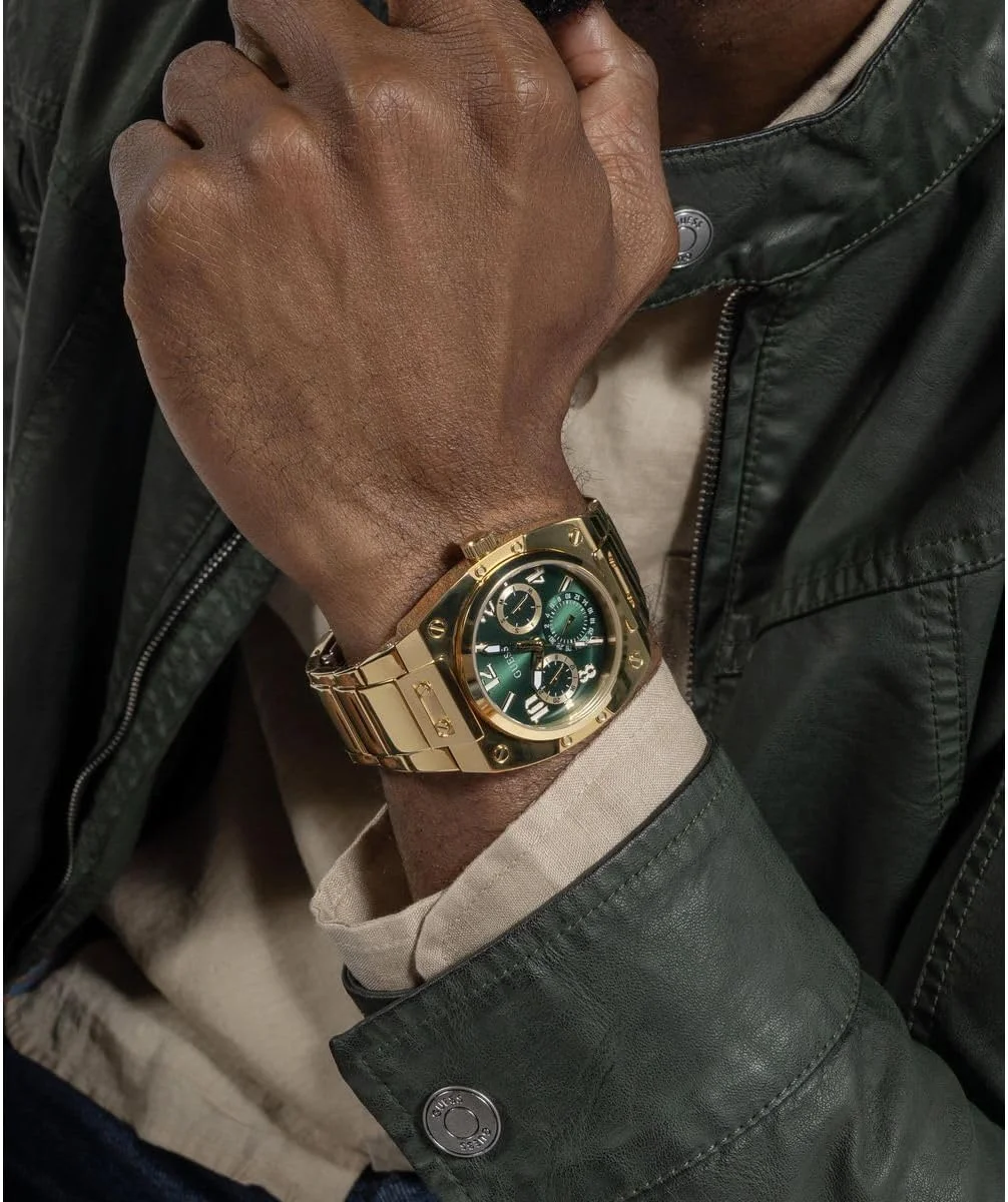 ساعت چندکاره طلایی و سبز