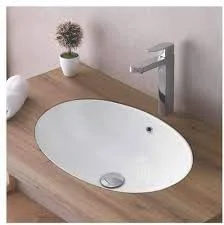 روشویی سرامیکی سفید KNP، طراحی شده برای نصب زیرصفحه‌ای، افزودنی بی‌نظیر و شیک به هر حمامی است که دوام، کارایی و جذابیت ظاهری را با هم ترکیب می‌کند.