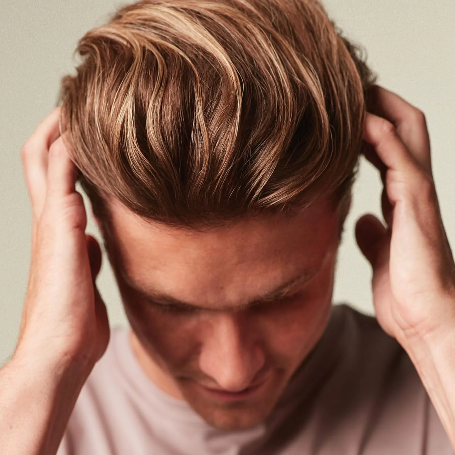 کرم حجم دهنده مو میچ پل، با قدرت نگهداری متوسط و درخشش کم، مناسب برای انواع مو