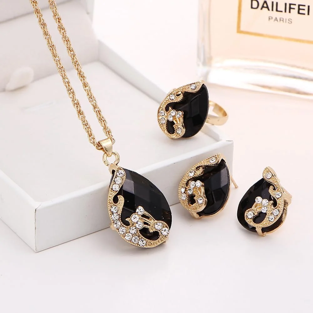 ست جواهرات شیک و جدید زنانه شامل گردنبند، گوشواره و انگشتر نگین دار | ست 3 تکه مناسب هدیه سالگرد ازدواج، تولد، نامزدی و روز عشق ست جواهرات شیک و جدید زنانه شامل گردنبند، گوشواره و انگشتر نگین دار | ست 3 تکه مناسب هدیه سالگرد ازدواج، تولد، نامزدی و روز عشق