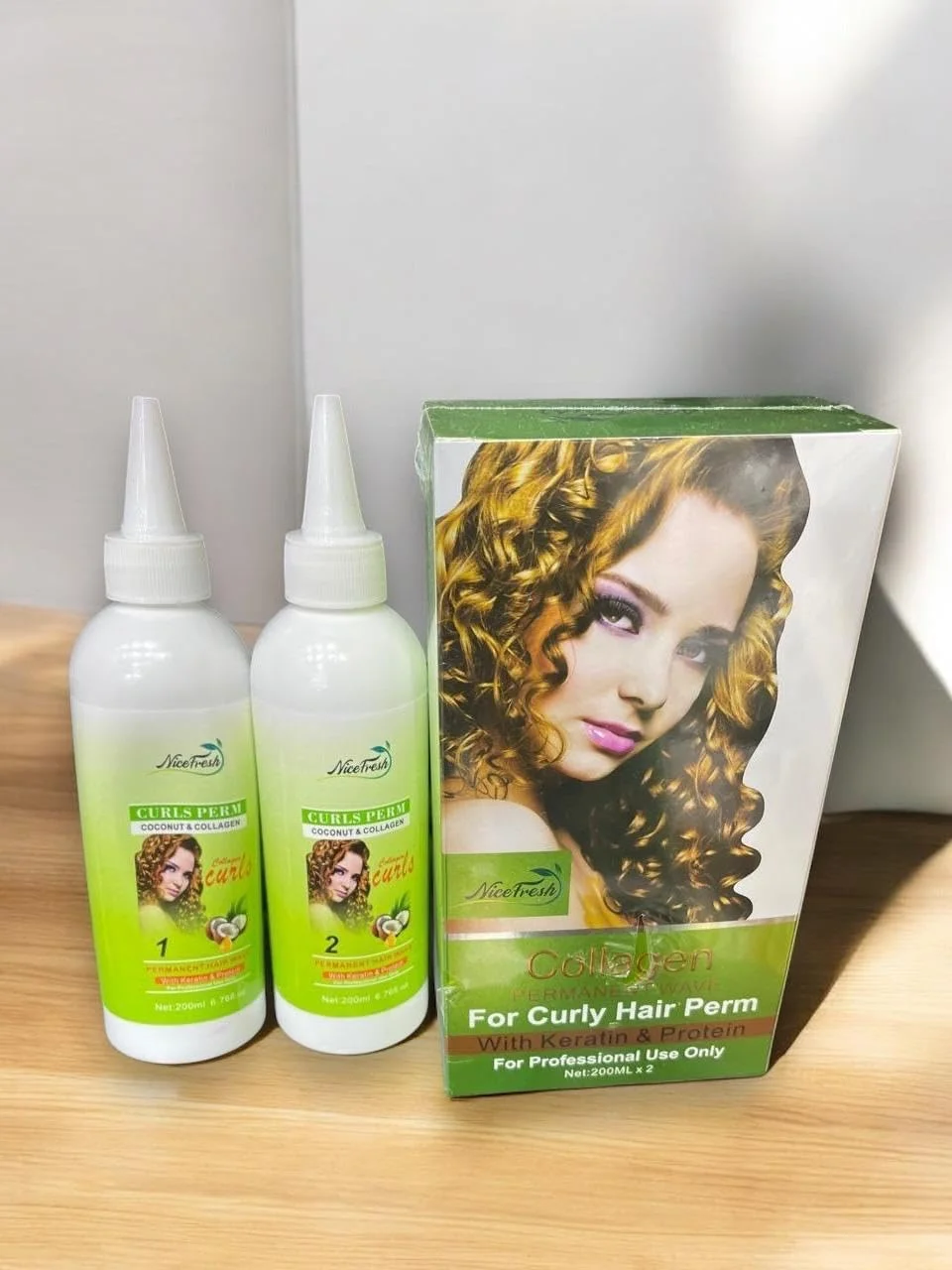 کرم و روغن فر دائم کلاژن پروتئین کوئین. برای فر کردن موهای مجعد با کراتین و ضد وز و فر های فنری، مناسب برای انواع مو. 200ml*2