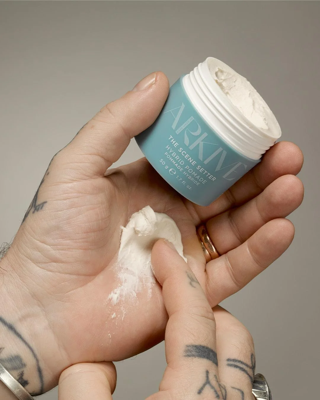 آرکایو The Scene Setter پماد ترکیبی 50 میلی لیتر - پماد گیاهی برای آقایان - محصولات حالت دهنده و حجم دهنده مو - پماد موی مردانه برای بافت دهی - پماد موی طبیعی برای آقایان - محصولات مو با قدرت نگهداری بالا