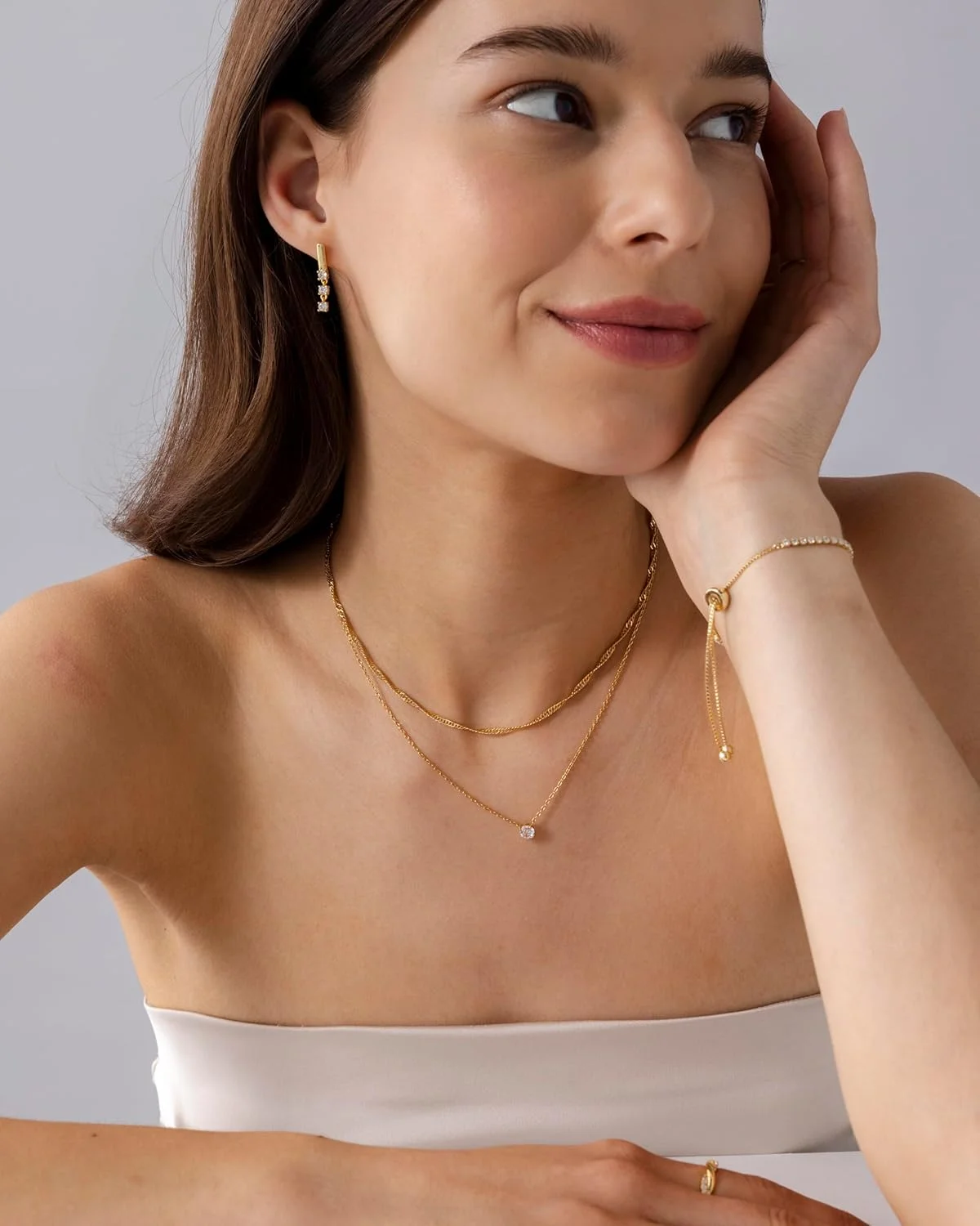 گردنبند لایه ای تک نگین گرد با روکش طلای 14 عیار پاوی مخصوص بانوان | ست گردنبند بیانیه زیرکونیا کوبیک