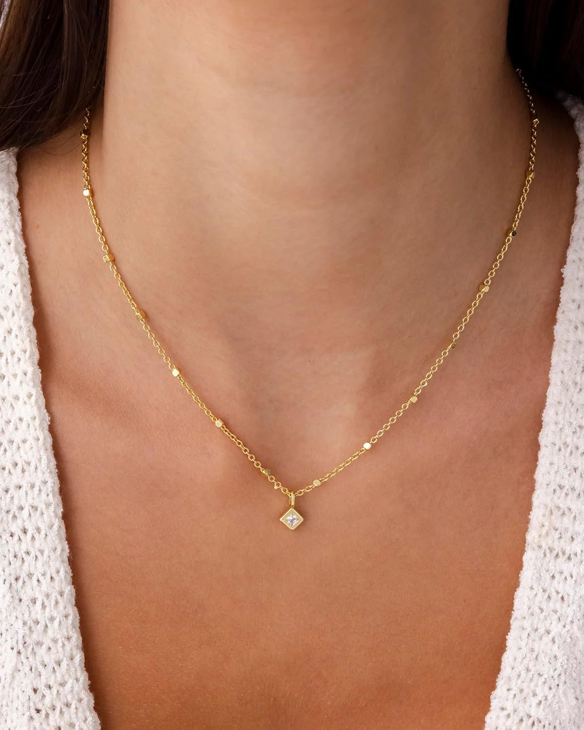 گردنبند آویز مربعی و طرح الماس روکش طلای 14 عیار پاویو زنانه | گردنبند بیانیه زیرکونیا مکعبی