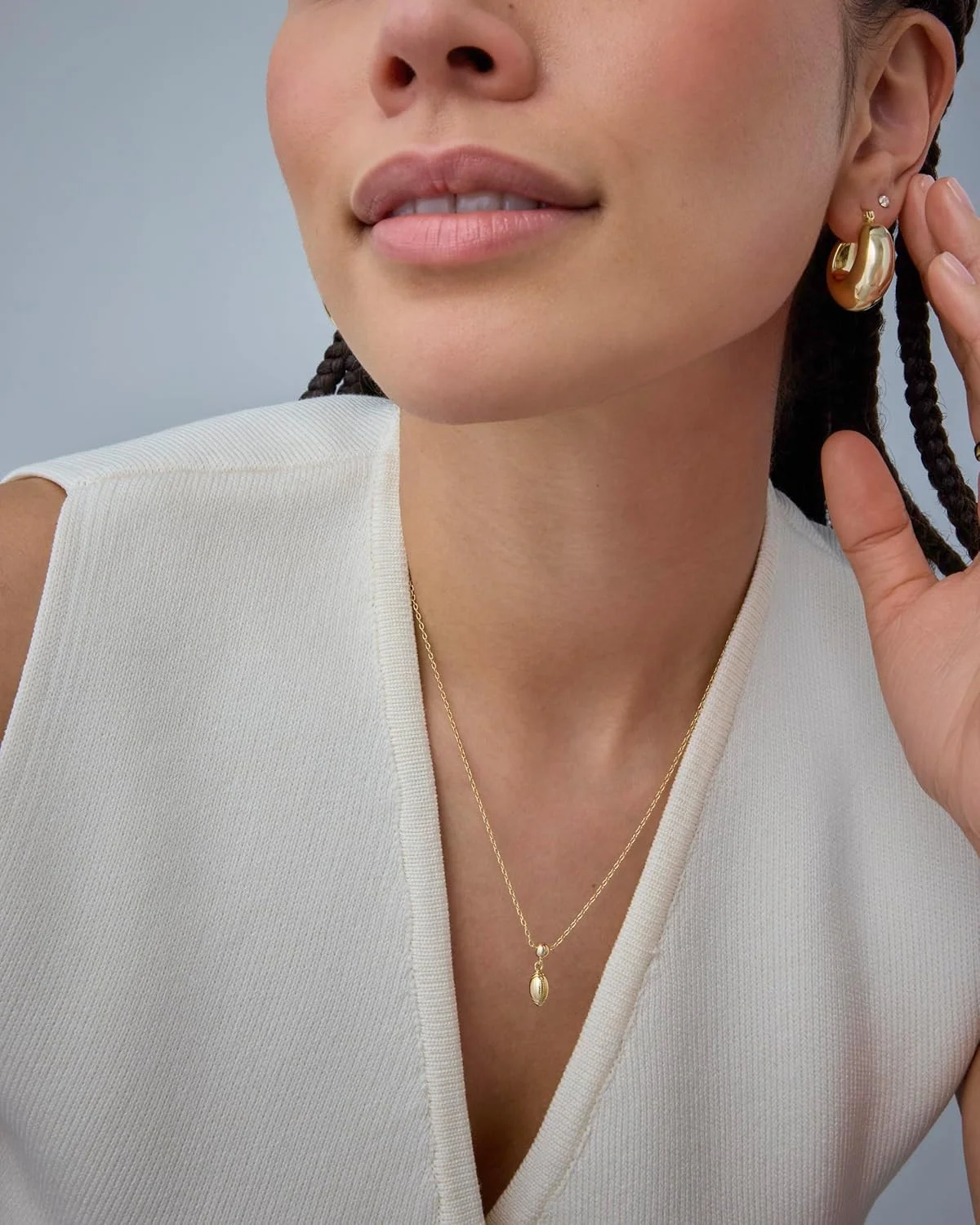 گردنبند آویز توپ فوتبال با روکش طلای 14 عیار برای زنان | گردنبند قابل تنظیم کشویی زیرکونیا مکعبی | جواهرات ظریف ورزشی گردنبند آویز توپ فوتبال با روکش طلای 14 عیار برای زنان | گردنبند قابل تنظیم کشویی زیرکونیا مکعبی | جواهرات ظریف ورزشی