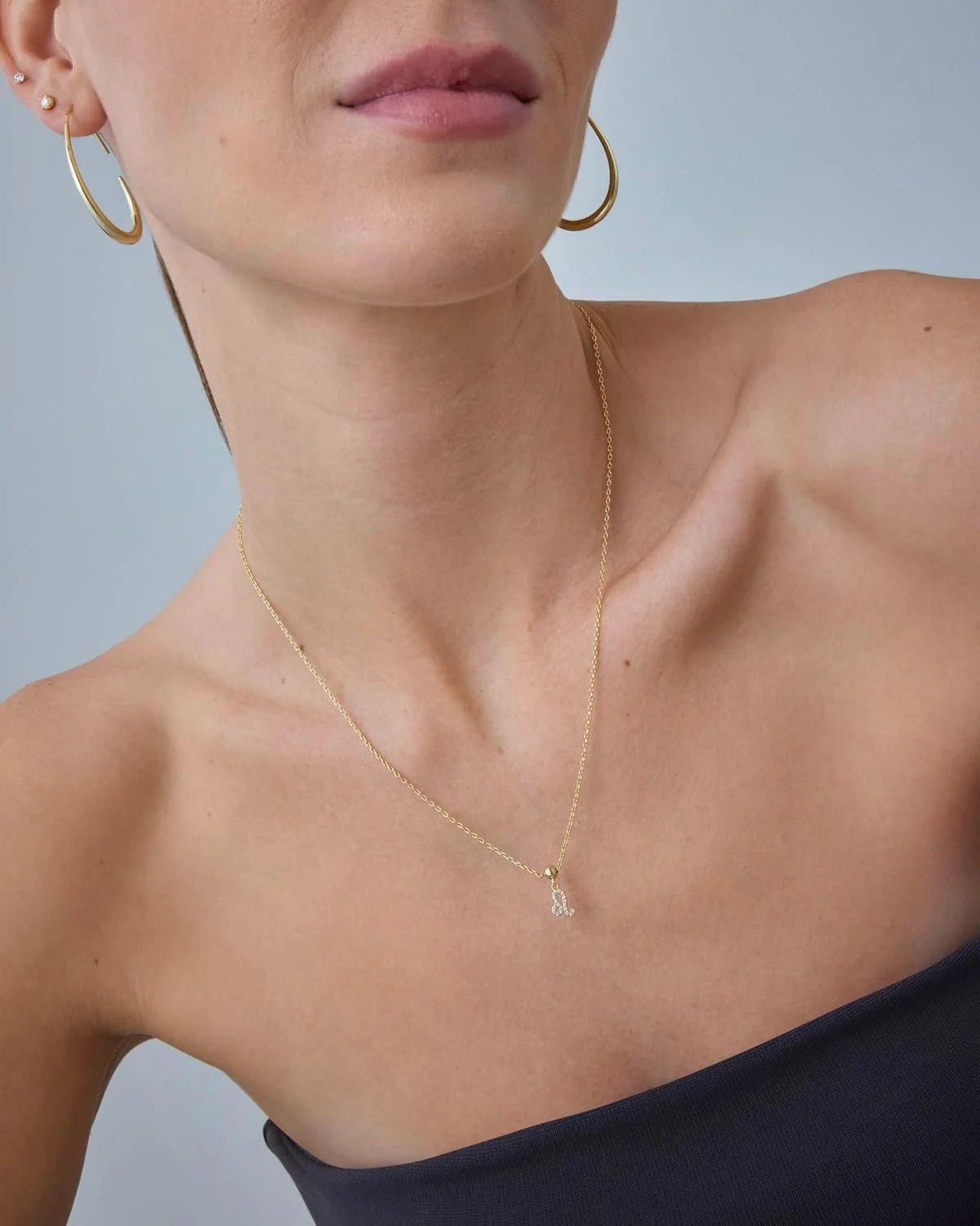 گردنبند طلاکاری شده 14 عیار AVOI با طرح های نجومی برای بانوان | گردنبند جذاب و ظریف با آویز نگین زیرکونیا و قابلیت تنظیم سایز | هدیه ای با طرح زودیاک