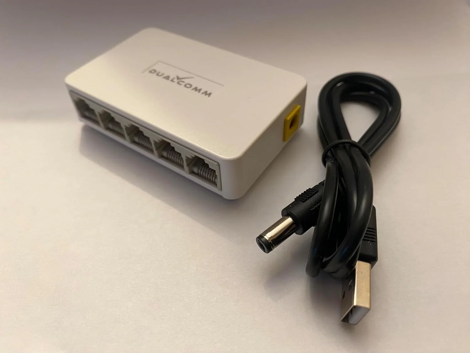 سوئیچ اترنت LAN مینی 5 پورت 10/100 DualComm (تغذیه از طریق USB) سوئیچ اترنت LAN مینی 5 پورت 10/100 DualComm (تغذیه از طریق USB)