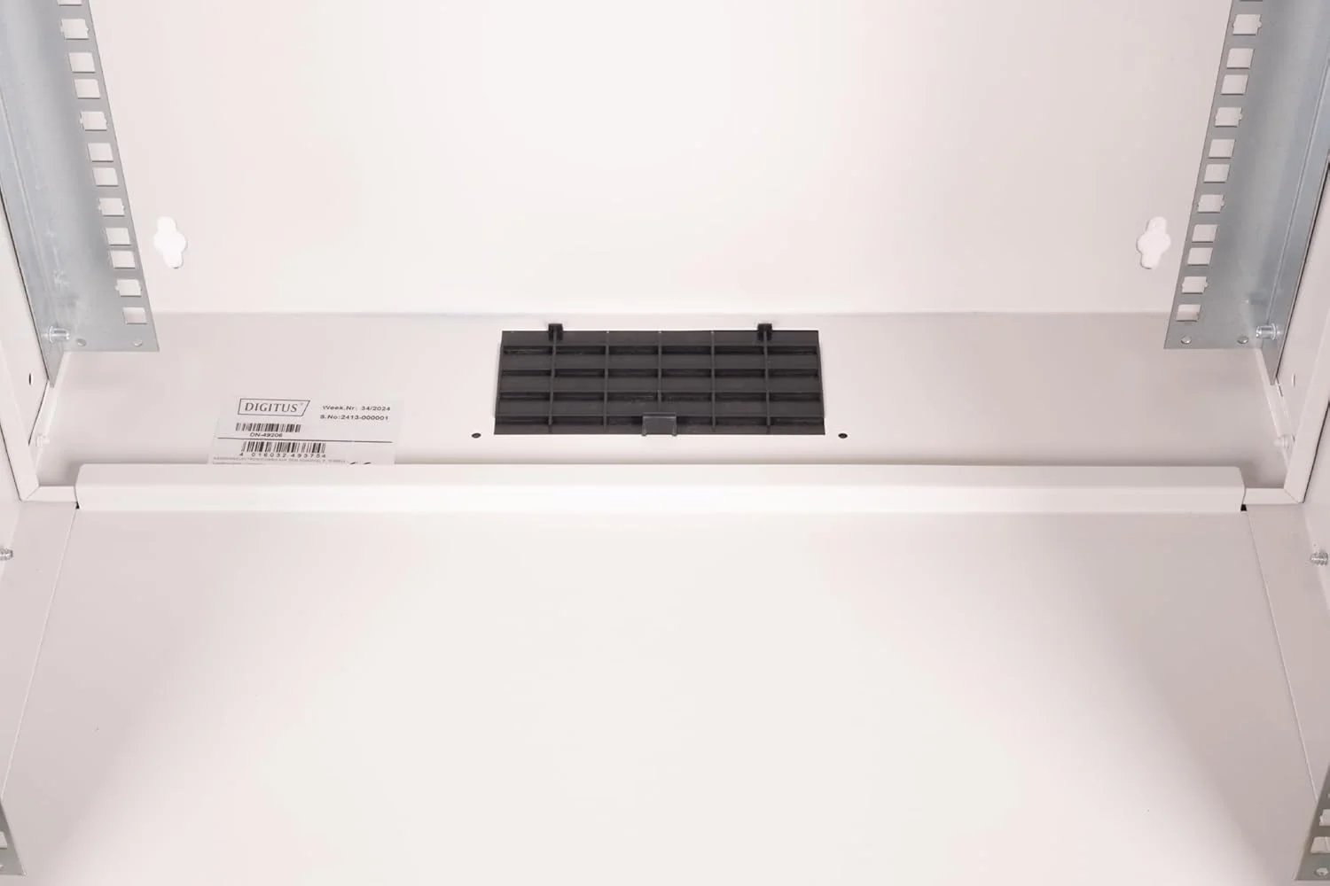 رک شبکه 19 اینچی سری DIGITUS SOHO Pro - رک 12 یونیت - مونتاژ نشده - نصب دیواری - عمق 400 میلی متر - عمق قابل استفاده 327 میلی متر - ظرفیت بار 60 کیلوگرم - درب فولادی سوراخ دار - سری SOHO Pro - خاکستری