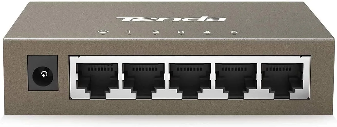 سوئیچ گیگابیتی Tenda با 5 پورت RJ45 با سرعت 10/100/1000M با قابلیت مذاکره خودکار، بدنه فولادی، محافظت 6KV در برابر صاعقه برای همه پورت ها، طراحی رومیزی و قابل نصب روی دیوار (TEG1005D)
