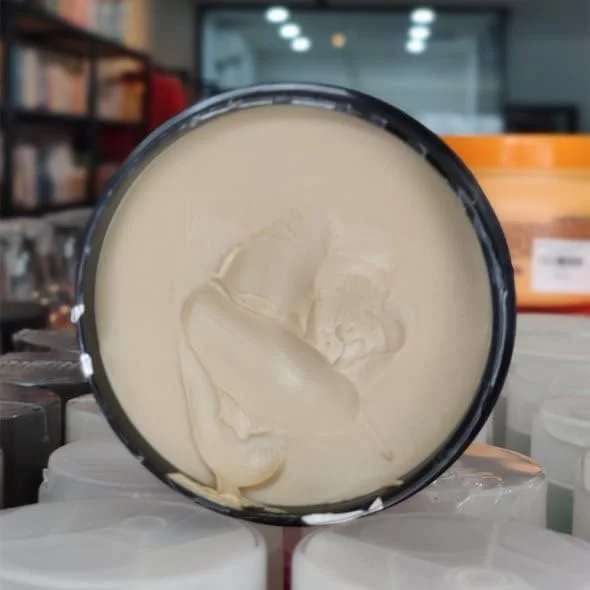 پماد خاک رسی حالت دهنده قوی و منعطف Vitalist با پرداخت مات