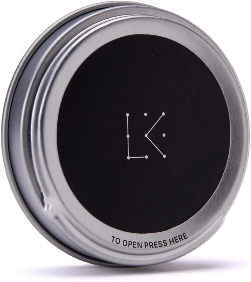 بالم مو LOW-KEY® | واکس-پماد مو با نگهداری ملایم و درخشش | ارگانیک، کاملا طبیعی، گیاهی و سازگار با محیط زیست | حالت دهنده و مغذی برای آقایان و بانوان | 50 میلی لیتر