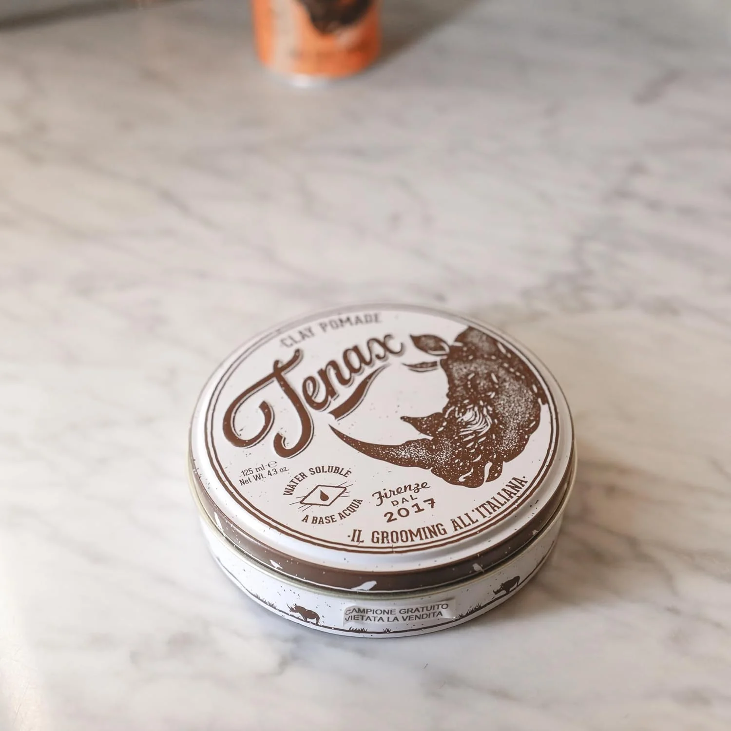 پماد خاک رسی Tenax برای آقایان، حجم و بافت به موهای مرطوب یا خشک می بخشد پماد خاک رسی Tenax برای آقایان، حجم و بافت به موهای مرطوب یا خشک می بخشد