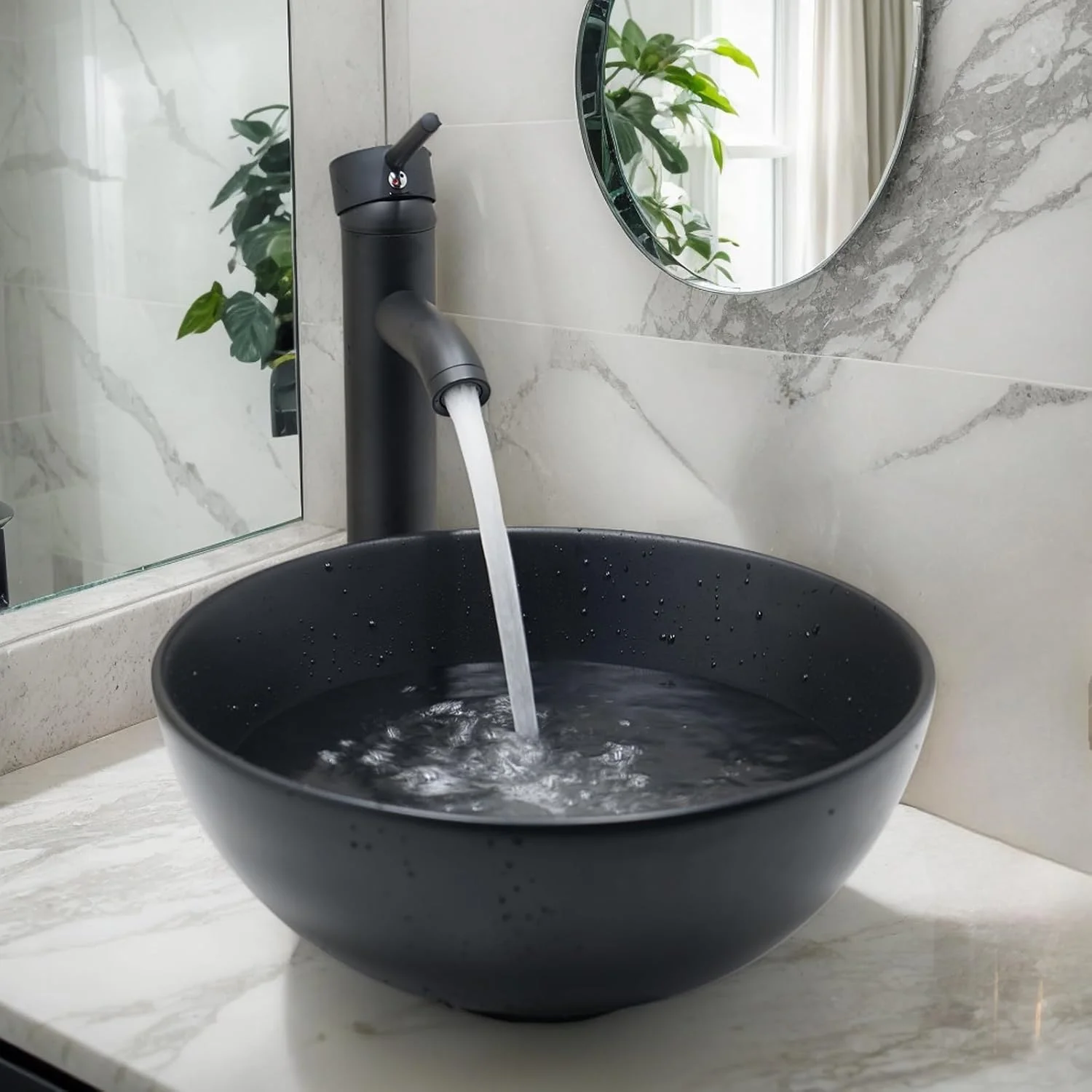 روشویی سرامیکی کاسه ای مشکی مات گرد 13 اینچی مناسب حمام، نصب روکار، به همراه شیر مشکی و تخلیه