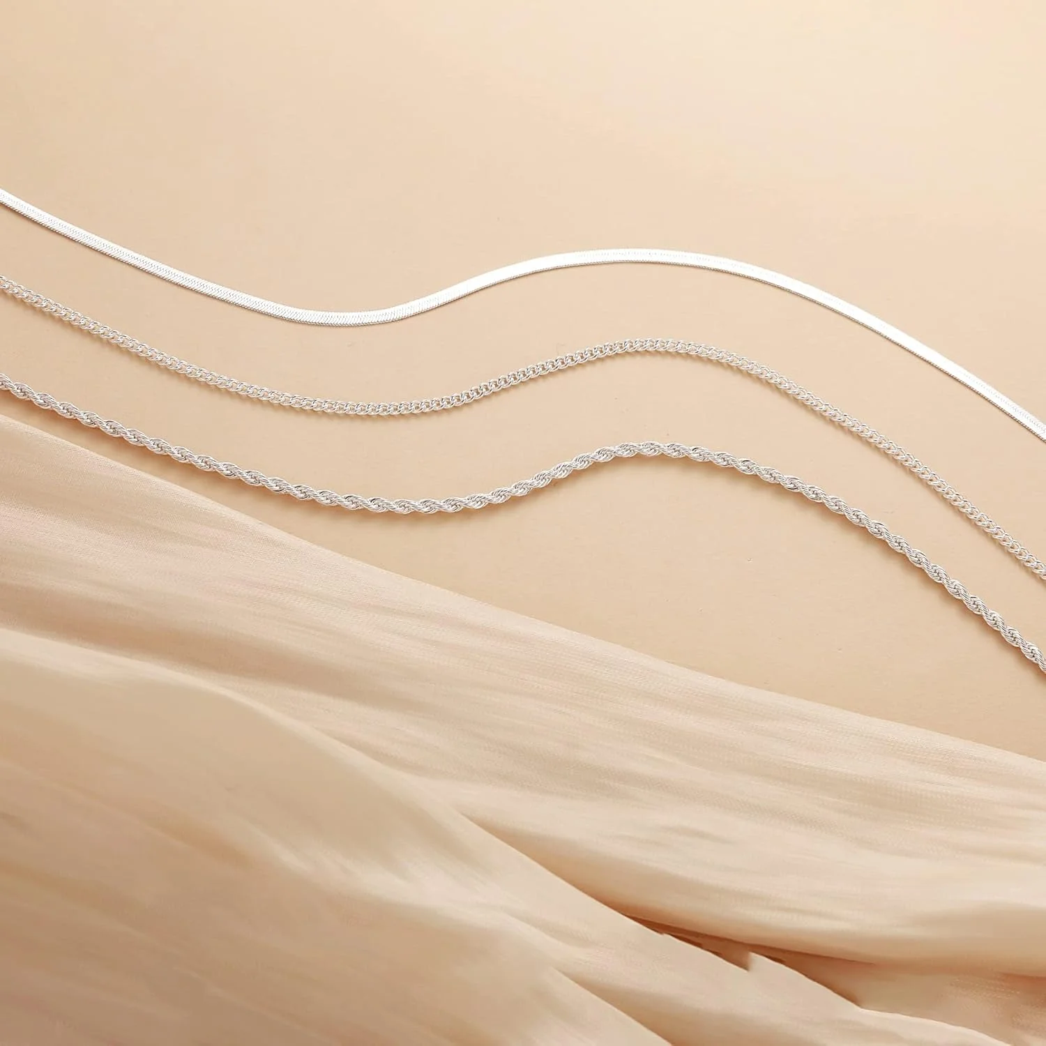 گردنبند استخوان شاه ماهی ظریف TERRIFI، گردنبندهای چوکر لایه ای آلیاژی قابل تنظیم مد روز، آویز زنجیره ای شیک و چند لایه، هدیه جواهرات تولد کریسمس برای زنان دختران (نقره ای)