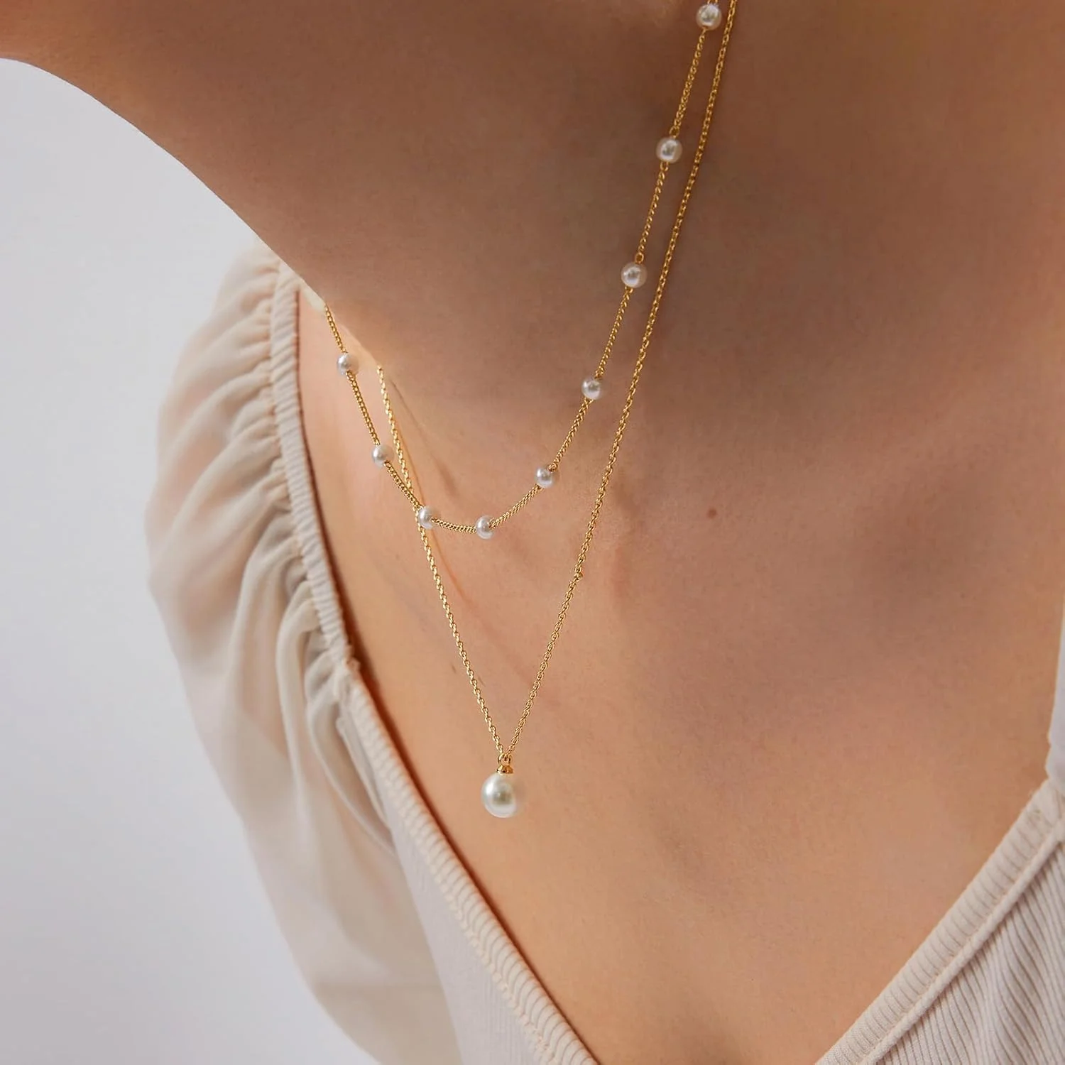 گردنبند مروارید طلایی TERRIFI زنانه، گردنبند مروارید لایه ای با روکش طلای 14 عیار، زنجیر شاه ماهی ساده و مد روز، هدیه جواهرات طلایی شیک برای زنان