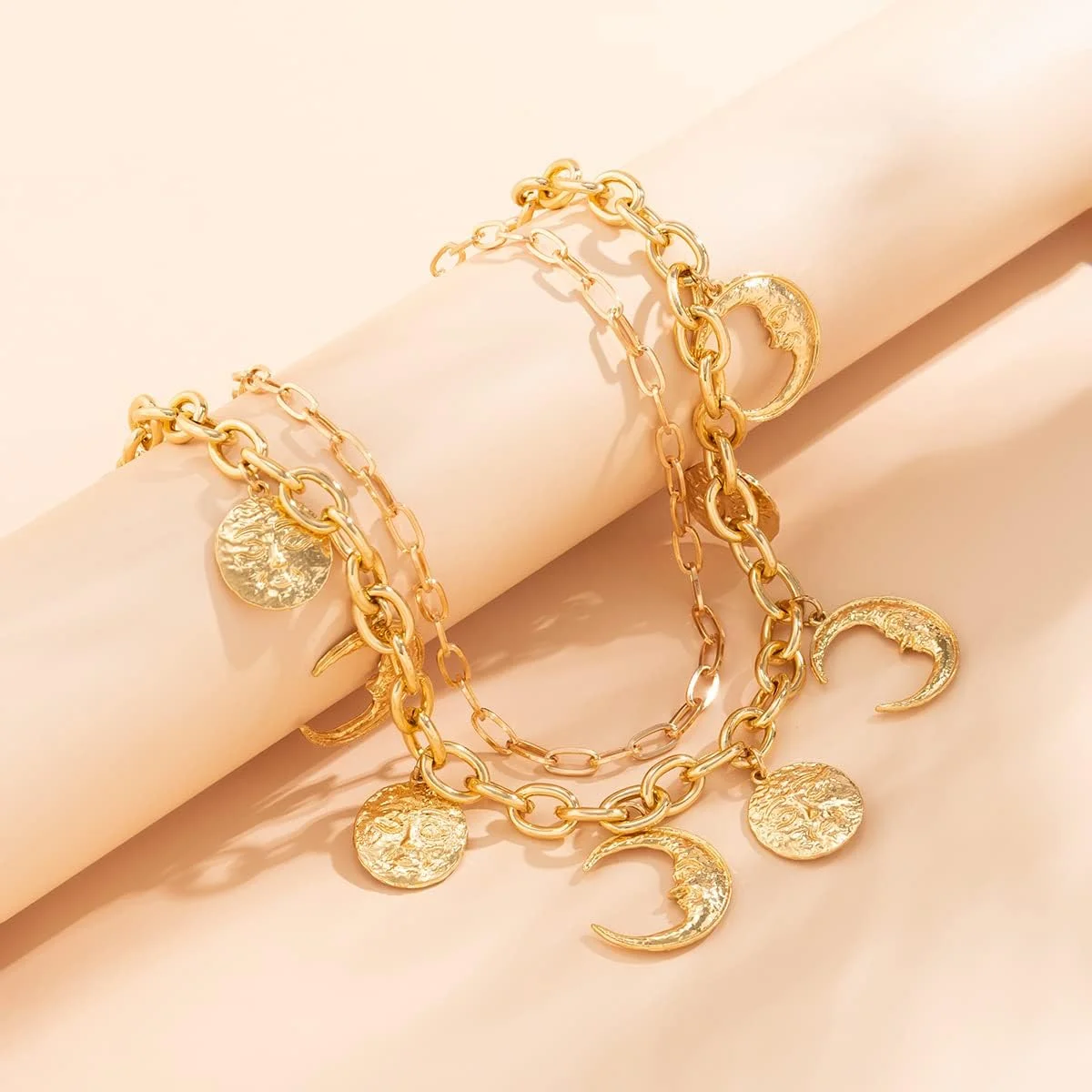 گردنبند طلایی آویز، گردنبند چوکر لایه ای، گردنبند سکه آویز ماه، گردنبند طلایی ضخیم، زنجیر زنانه