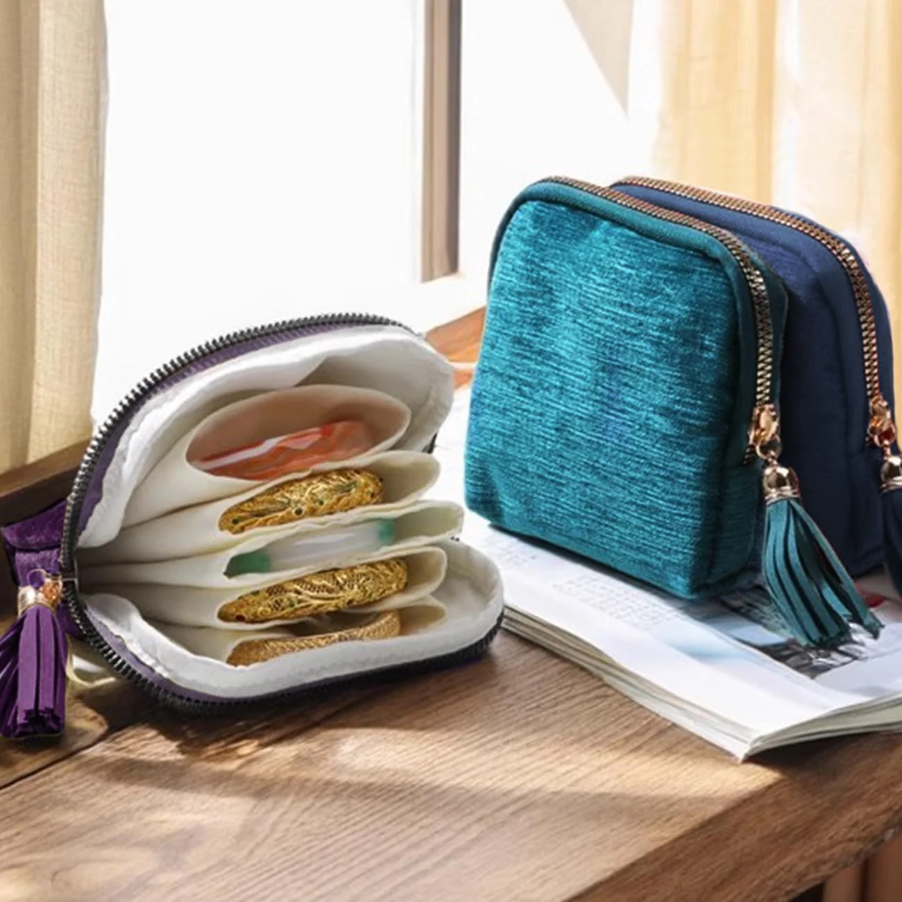 کیف نگهدارنده جواهرات با زیپ منگوله دار، 5 محفظه، کیف نگهداری قابل حمل برای دستبند، ساعت، انگشتر، گوشواره، گردنبند، نگهدارنده جواهر جمع و جور، هدیه شیک برای خانم ها (آبی طاووسی)