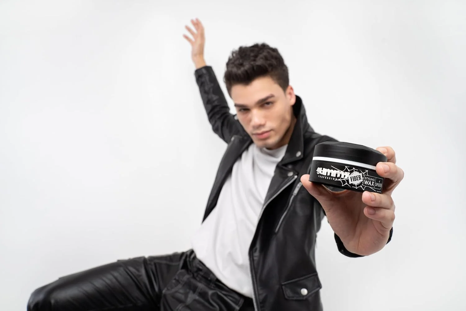 واکس موی رسی نرم حالت دهنده گامی فونیکس، با ظاهری مات، 150 میلی لیتر