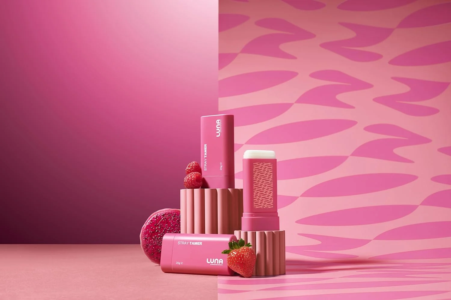 استیک واکس مو Stray Tamer - ابزار حالت دهنده قابل حمل با فرمول غیر چرب برای درخشش بالا و حالت پذیری انعطاف پذیر - استیک واکس مسافرتی برای مرتب کردن مو و ایجاد ظاهری براق 20 گرم