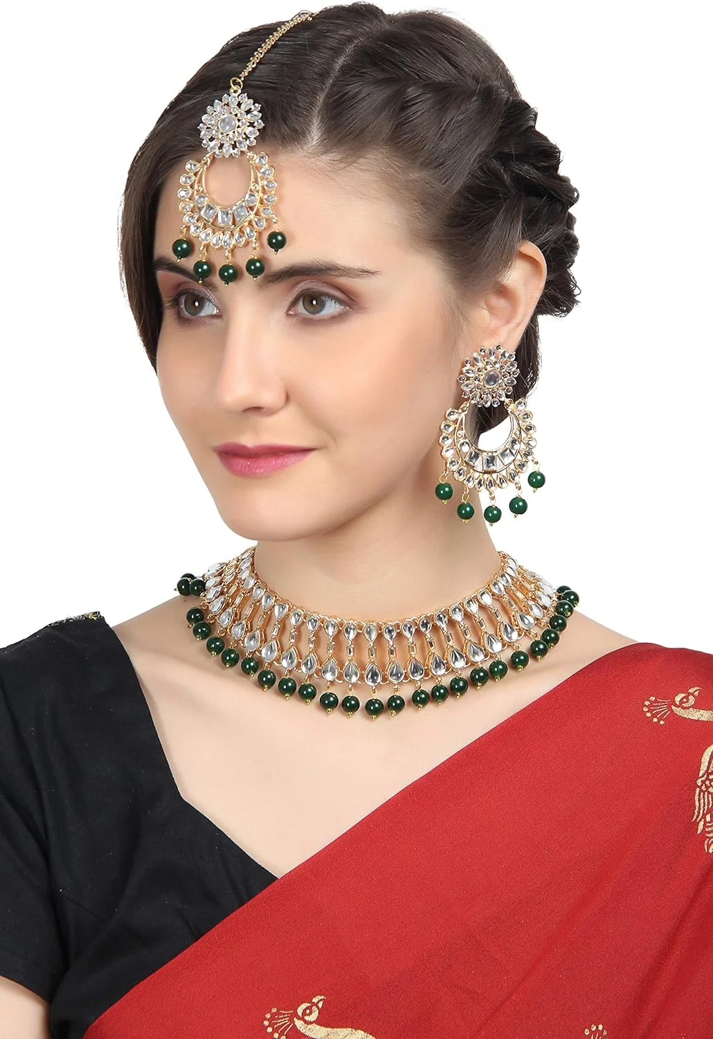 ست گردنبند مجلسی زنانه با طراحی الهام گرفته از جواهرات سلطنتی هندی، مزین به سنگ های سبز اونیکس مصنوعی و روکش طلایی ست گردنبند مجلسی زنانه با طراحی الهام گرفته از جواهرات سلطنتی هندی، مزین به سنگ های سبز اونیکس مصنوعی و روکش طلایی