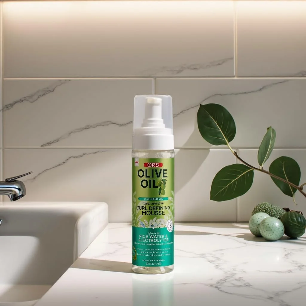 موس حالت دهنده و تعریف کننده فر مو روغن زیتون ORS مدل Max Moisture Super Soft غنی شده با آب برنج و الکترولیت ها برای آبرسانی و رشد فوق العاده (207 میلی لیتر) موس حالت دهنده و تعریف کننده فر مو روغن زیتون ORS مدل Max Moisture Super Soft غنی شده با آب برنج و الکترولیت ها برای آبرسانی و رشد فوق العاده (207 میلی لیتر)