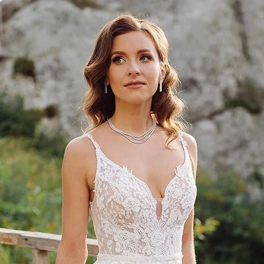 ست زیورآلات مجلسی زنانه، گوشواره های آویز کریستالی درخشان و گردنبند چوکر نگین دار لایه ای، هدیه زیورآلات مد روز ست زیورآلات مجلسی زنانه، گوشواره های آویز کریستالی درخشان و گردنبند چوکر نگین دار لایه ای، هدیه زیورآلات مد روز