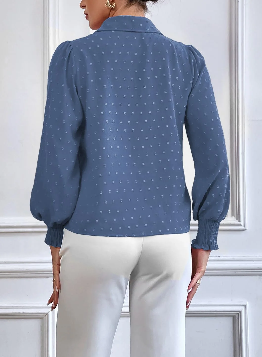 بلوز آستین بلند فانوسی زنانه طرح خال‌خالی، مناسب کار و استفاده روزمره